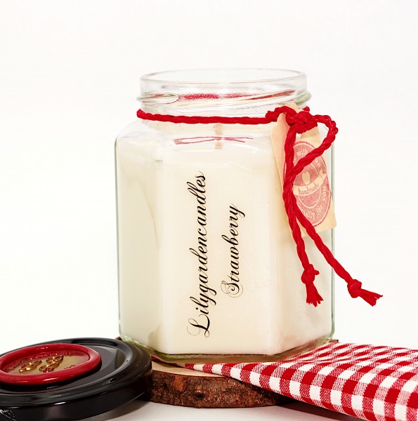 Strawberry Country House Jar medium