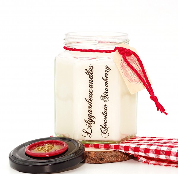 Chocolate Strawberry Country House Jar medium