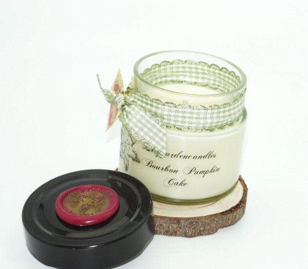 Bourbon Pumpkin Cake Lily Round Jar small